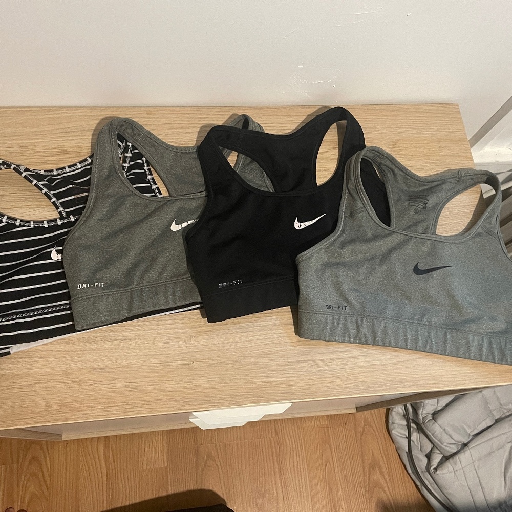 Nike Sports Bras (set of 4)